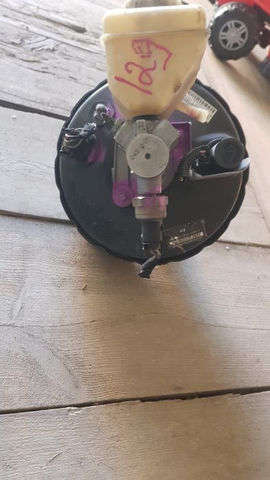 Вакуумный усилитель тормозов на mercedes ML w163 с цилиндром в сборе