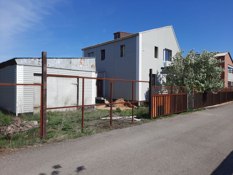 Дом в совхозе Шахтинском