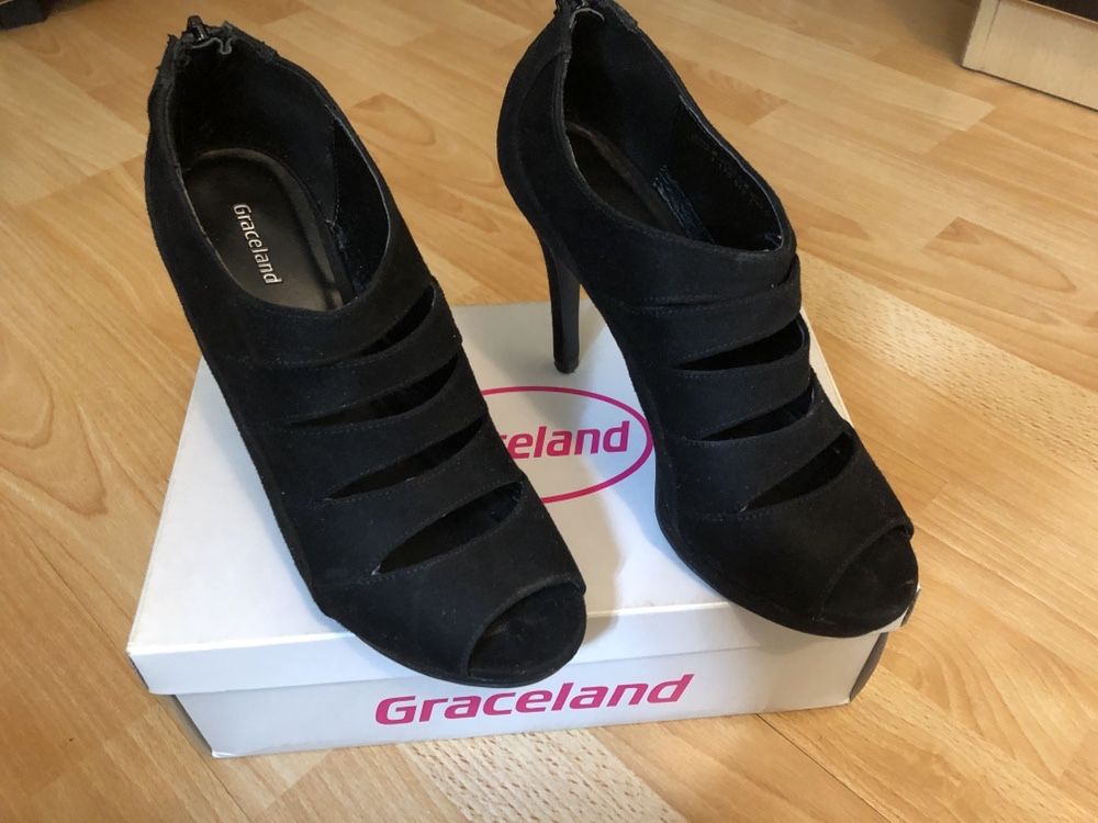 Sandale de piele intoarsa Graceland