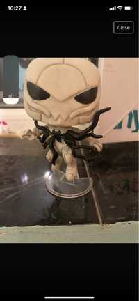 Figurina funko pop spiderman poisoned