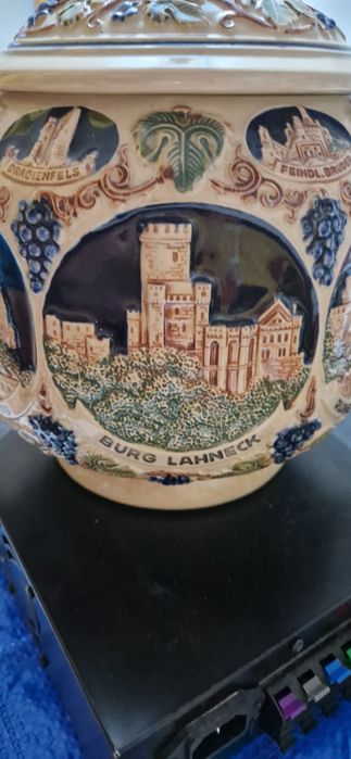 Vas decorativ bol supiera