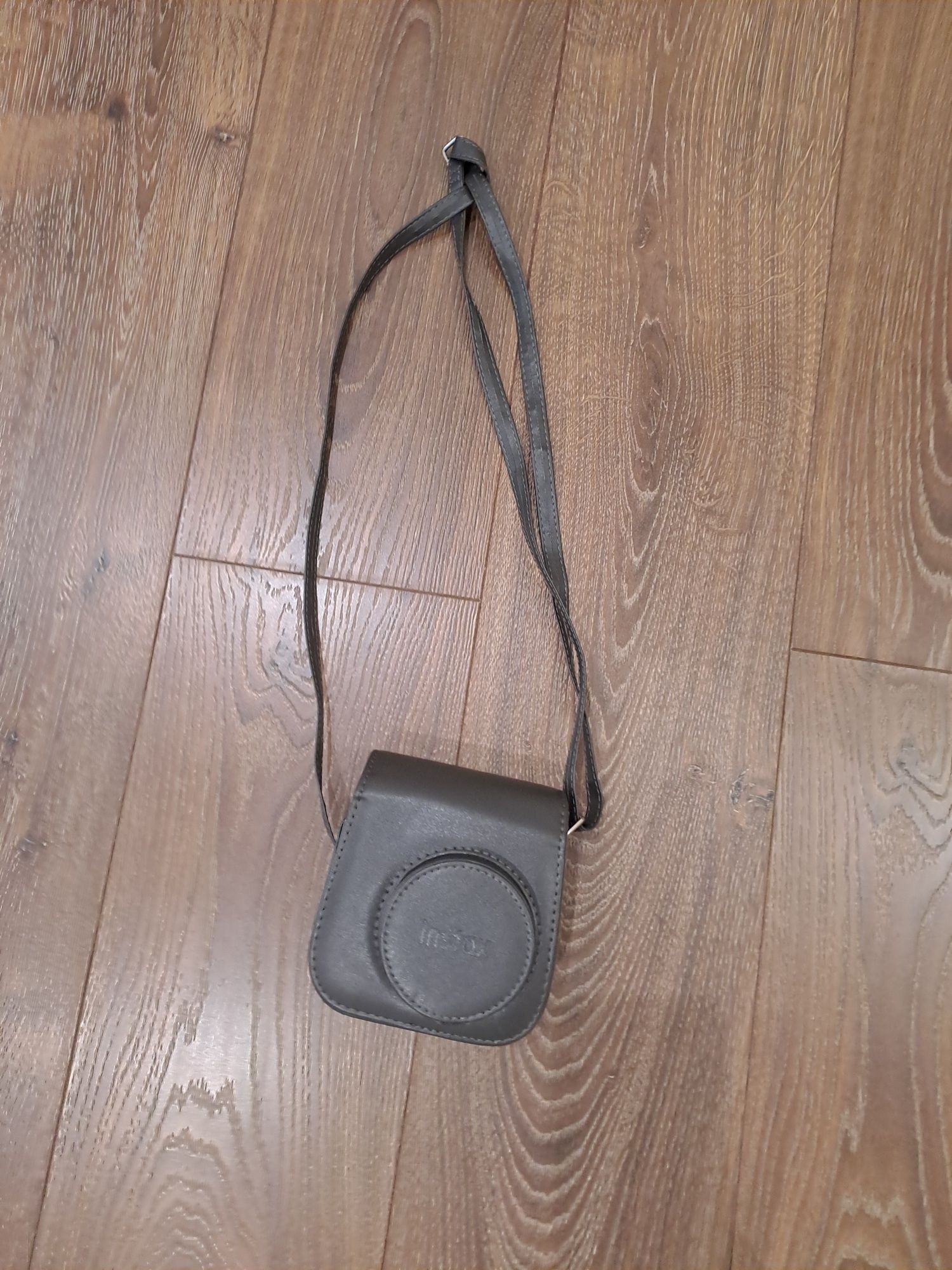 Instax 11 с чехлом