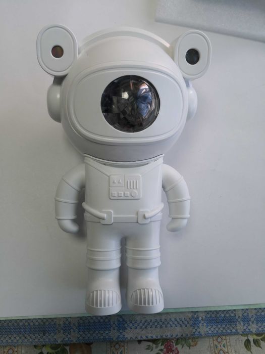 Proiector cu boxa portabila Astronaut