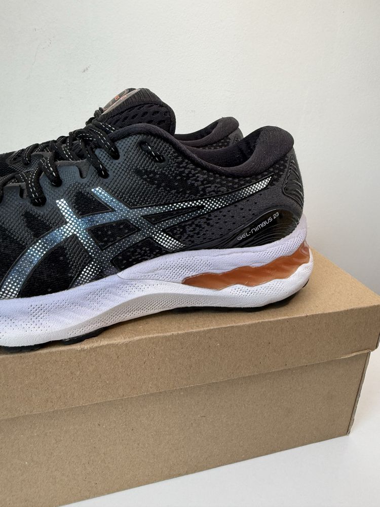 Asics Gel- Nimbus 23 (39) Маратонки за багане