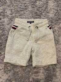 Pantaloni scurti Tommy Hilfiger, marime 98