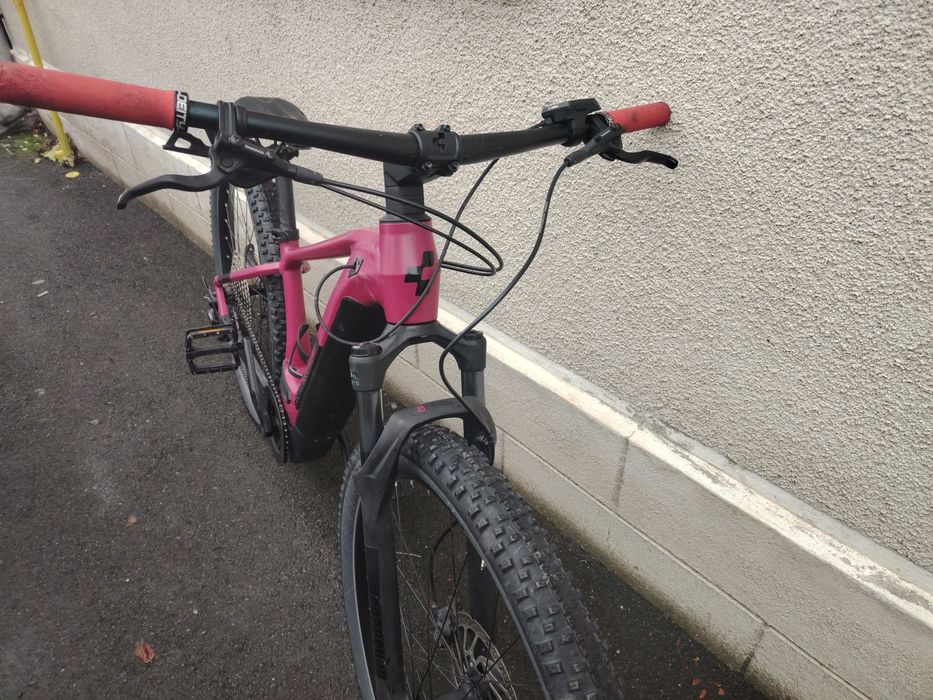 Bicicleta electrica Cube