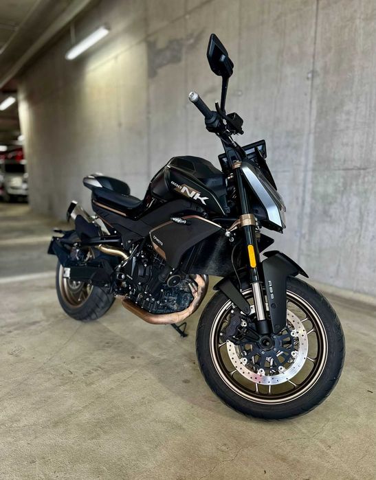 Motocicleta CFMOTO 800NK 2023 Advanced - 6700 km, stare excelentă