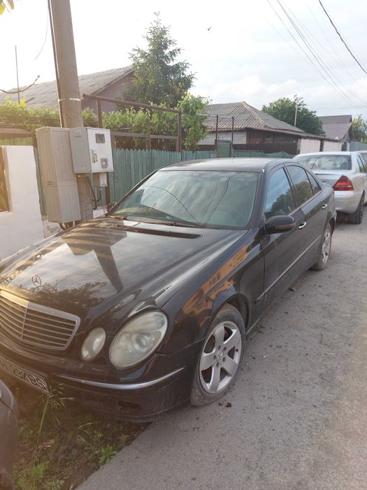 Vand/schimb sau dezmembrez mercedes E class w211 2.2 automat