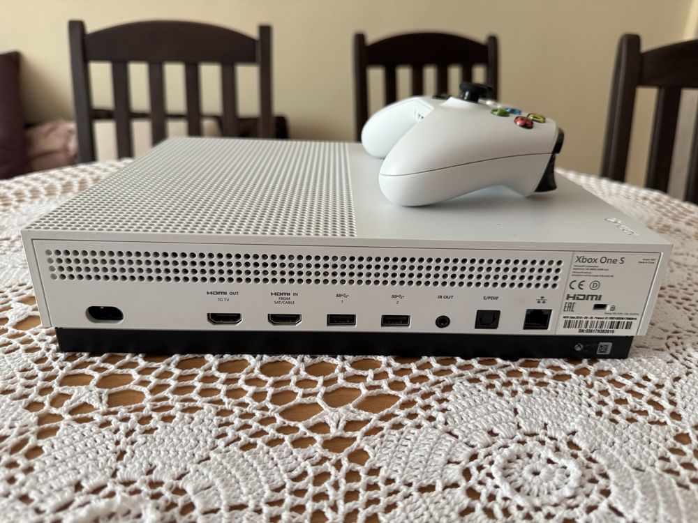 Продавам Xbox one S
