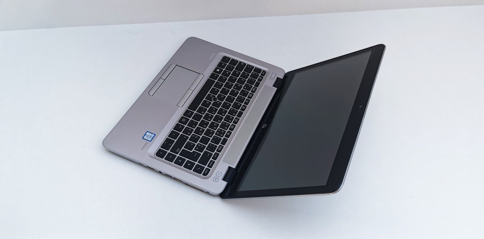 HP EliteBook 820 G3 Procesor i5 6200U 8 GB DDR4 256 GB SSD Intel HD