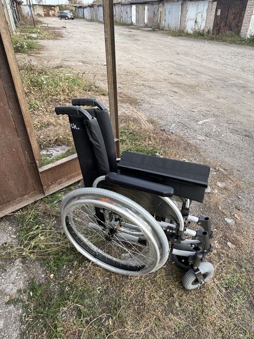 Инвалидная коляска