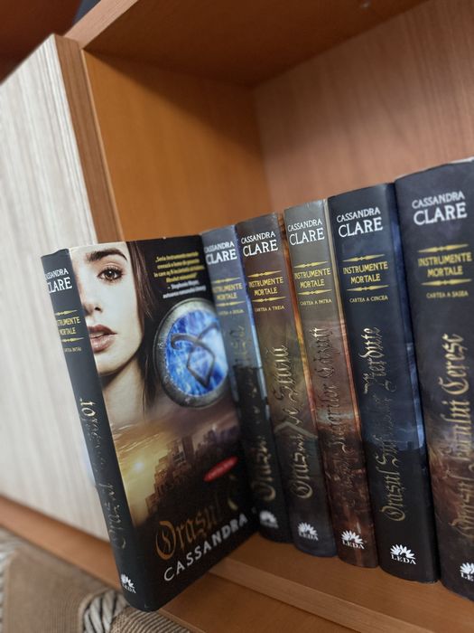 Seria Instrumente Mortale - Cassandra Claire