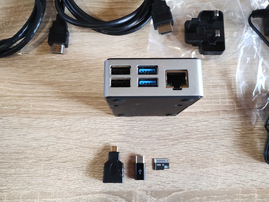 Raspberry Pi 4B 2GB Flirc Case 32GB MicroSD