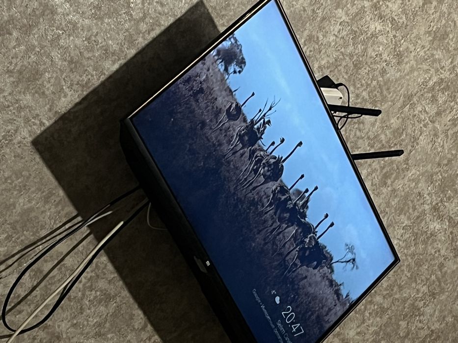 Smart tv срочно продам!