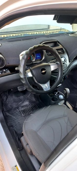 Шевролет спарк сотилади