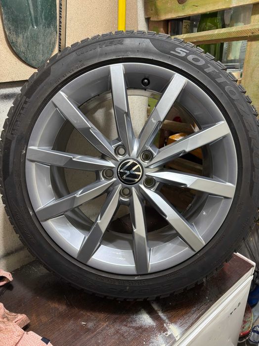 Оригинални джанти VW Passat B8 Monterey зимни гуми Pirelli  235 45 18