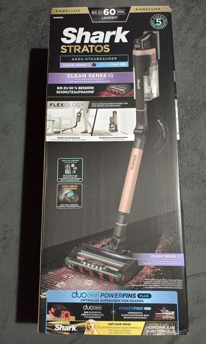 Aspirator vertical fără fir Shark Stratos