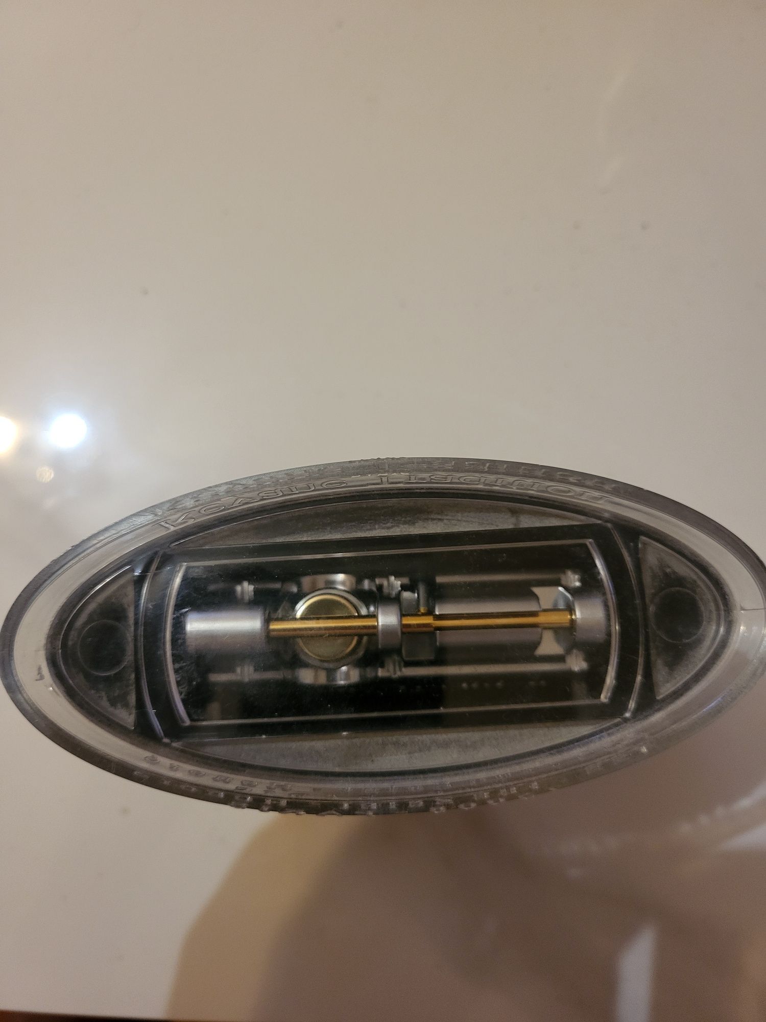 Vând parfum Insurrection