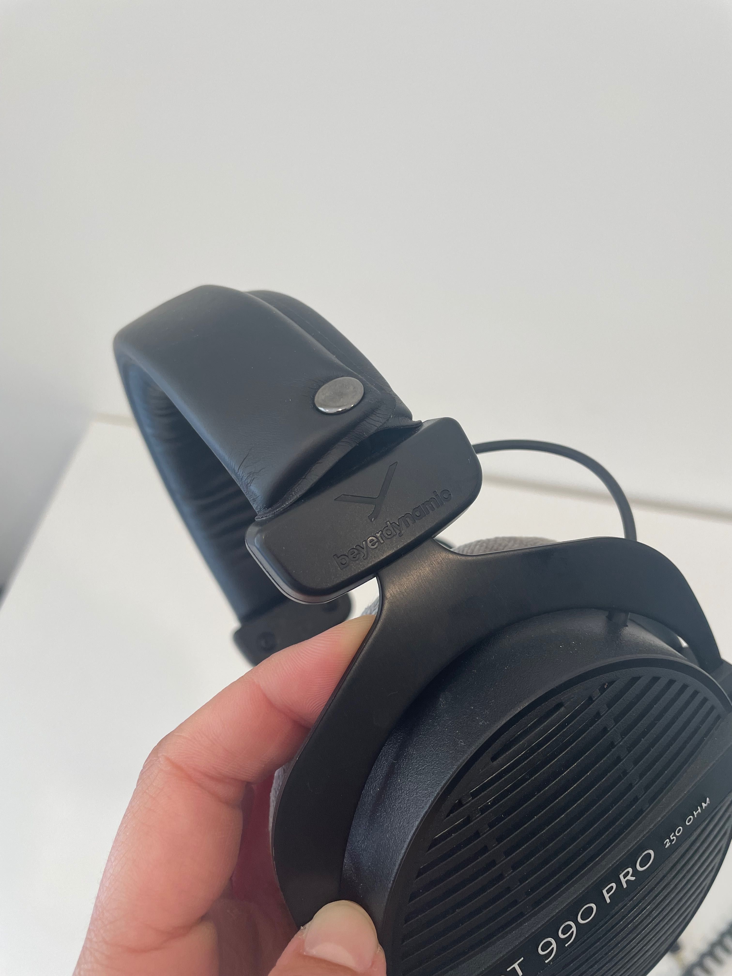Слушалки Beyerdynamic - DT 990 PRO, 250 Ohm