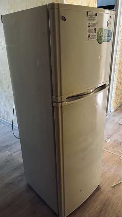 Холодильник рабочи