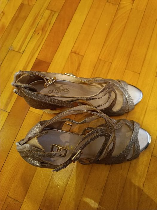 Офицялни обувки на ток