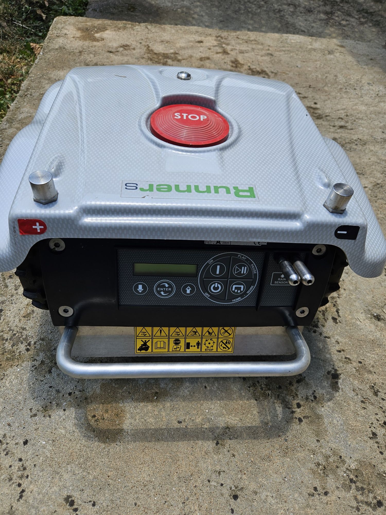 Косачка робот Wiper runner S