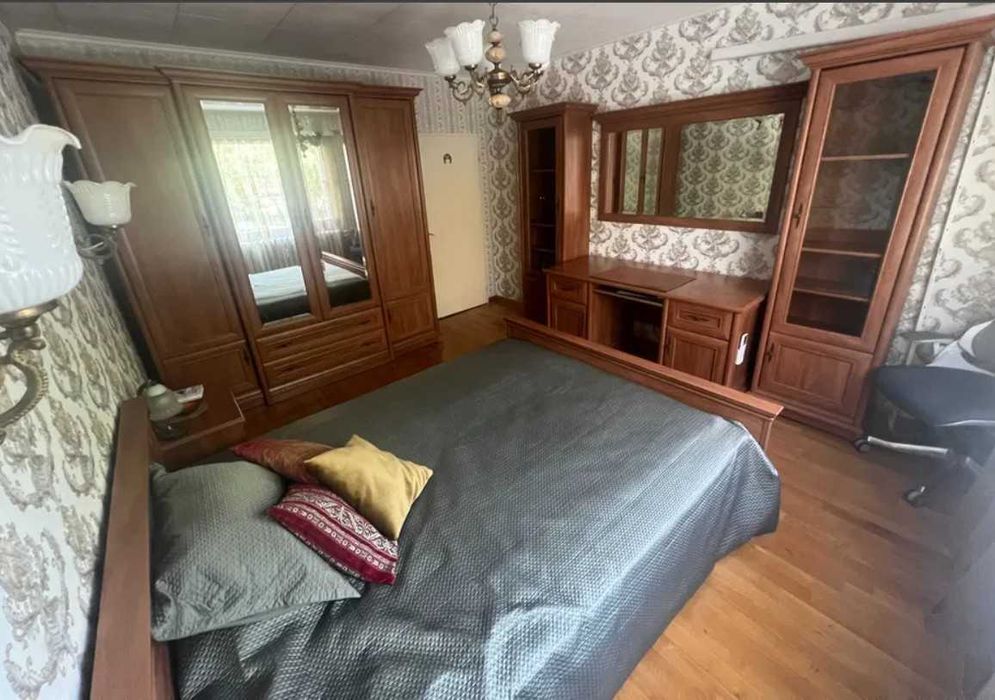Продава се Тристаен апартамент в София, Света Троица - 88 кв.м за 2353 €/кв.м - Снимка #10