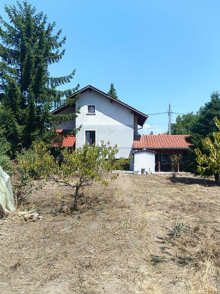 Продава се Къща в с. Избеглии, Област Пловдив - 1300 кв.м за 58 €/кв.м - Снимка #2