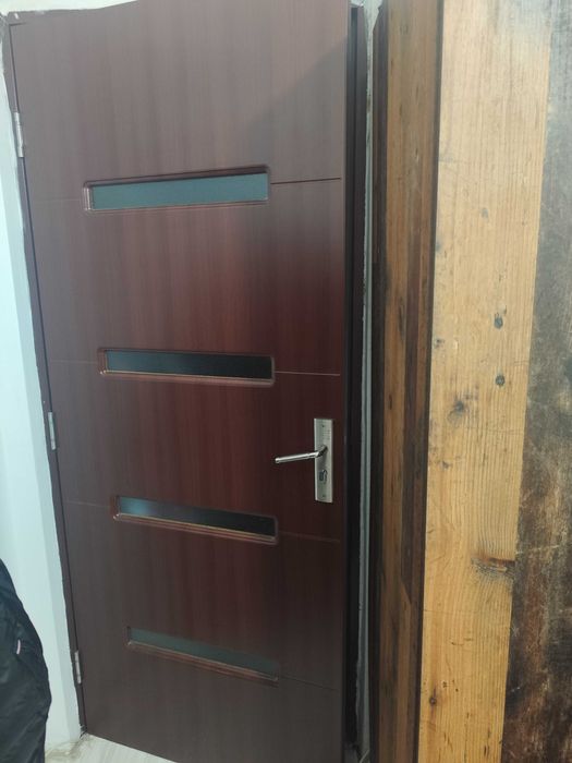 DONEZ 4 uși interior