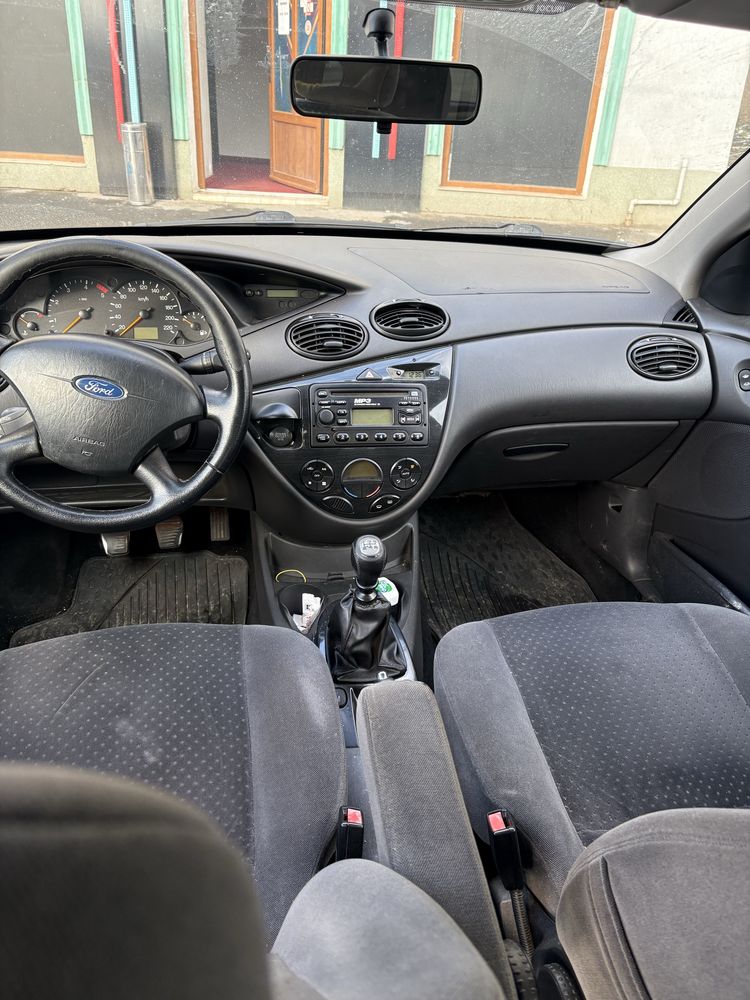 Vand ford focus GHIA. An 2004.  Pret 2100 euro