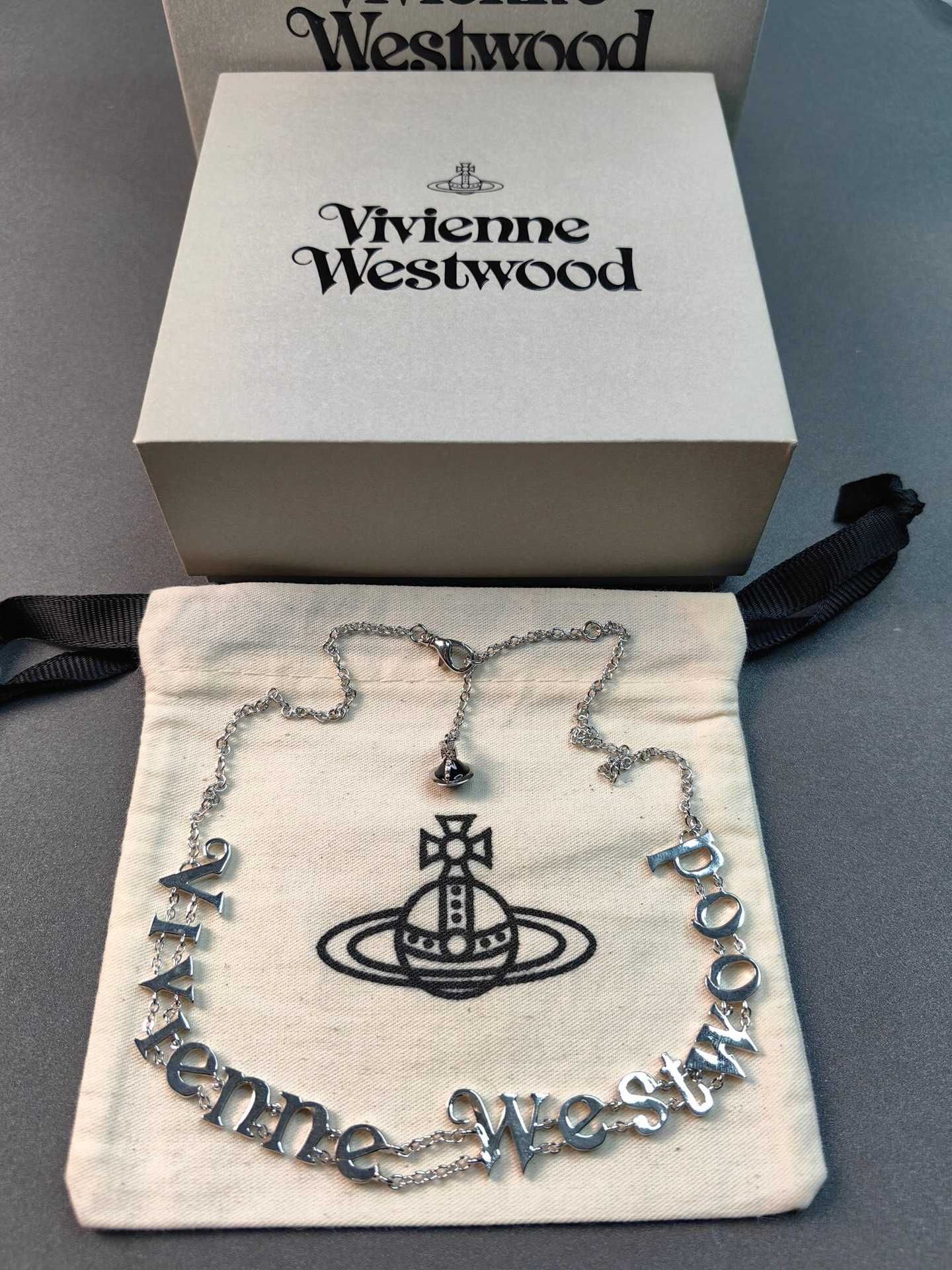 Vivienne Westwood гердан