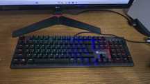 Vând PC  plus tastatură