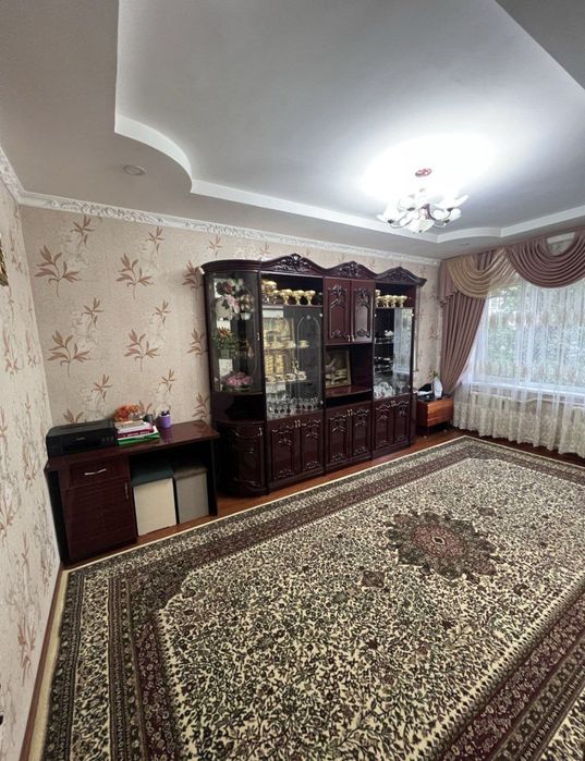 Продажа 3 хона 3 етаж 4 етажл 
Қора қамиш 2/4
Бакон 2*6 кв 70
Ипатекаг