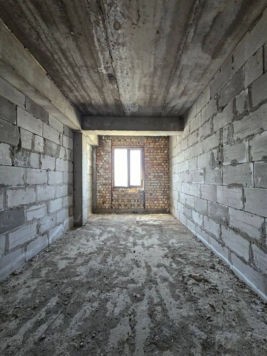 Продаётся квартира коробка 94кв,ориентир ул Мирзо Улугбек