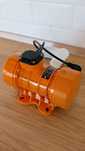 Motor vibrant 250w 150kgf