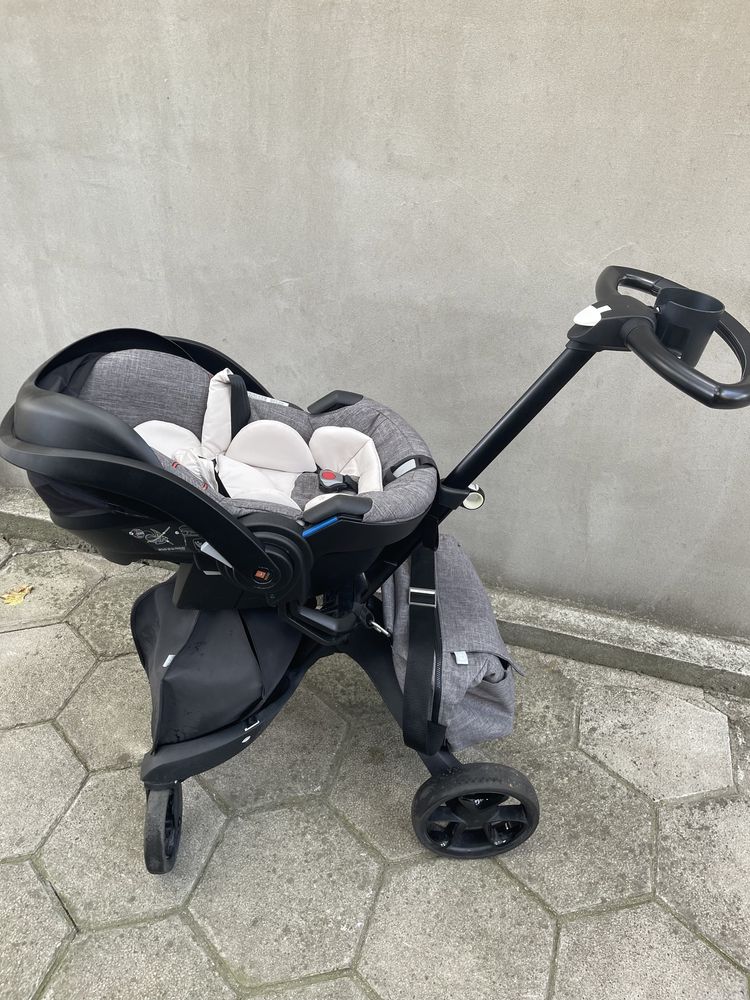 Бебешка количка Stokke