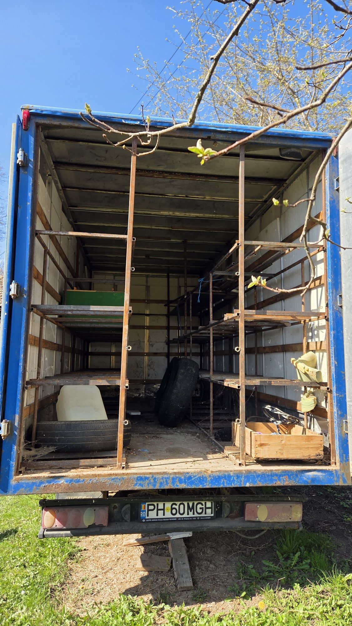 Nissan Cabstar E110.45