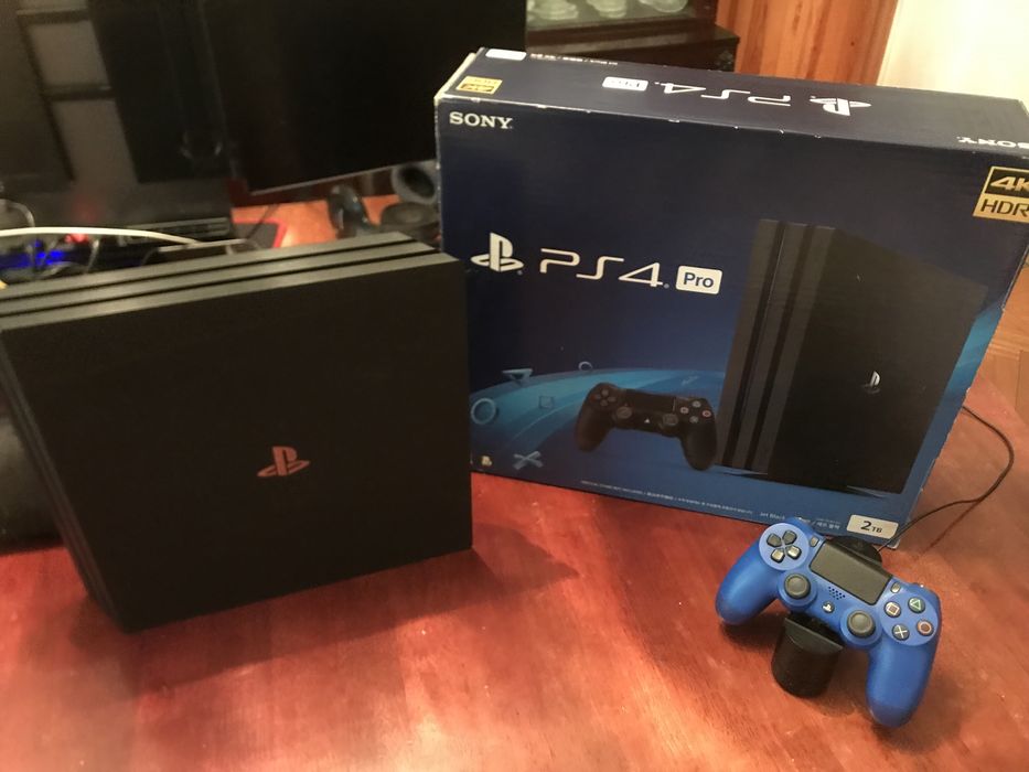 PS 4 PRO + VR шлем + Руль с педалями + 19 игр