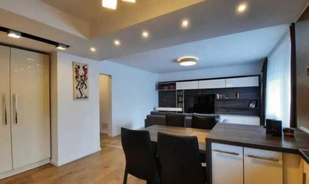 Дава се под наем Тристаен апартамент в Пловдив, Каменица 1 - 85 кв.м за 224.4 € - Снимка #1