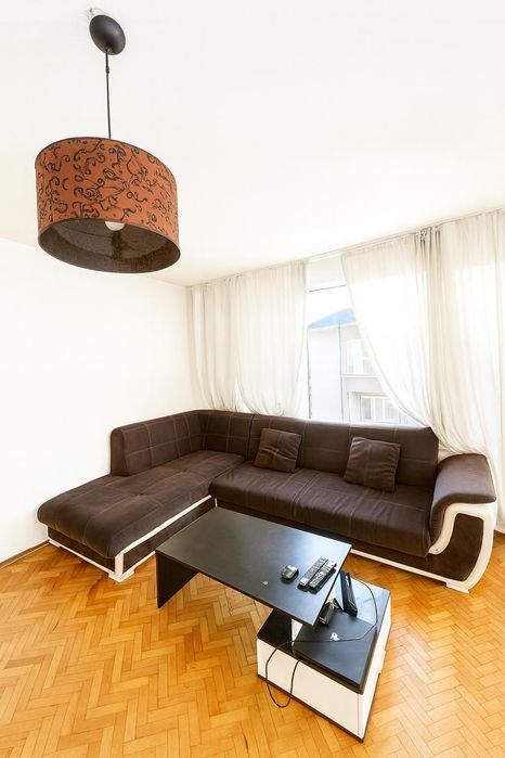 Дава се под наем Многостаен апартамент в Пловдив, Младежки Хълм - 120 кв.м за 550 € - Снимка #1