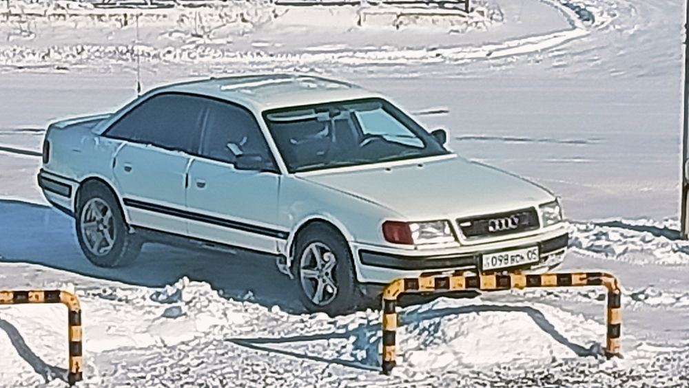 Машина хороший состояние.