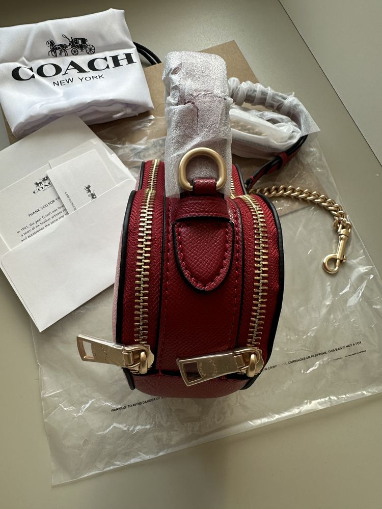 Дамска чанта Coach Heart Bag