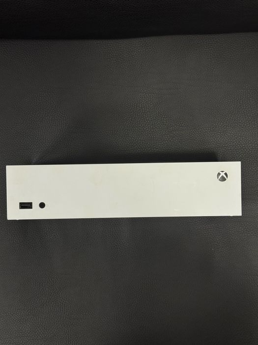 Продавам Xbox series S