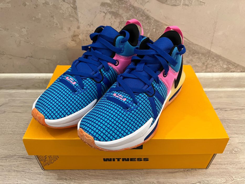 Баскетболни маратонки NIKE x Lebron Witness VII Blue/Multicolor