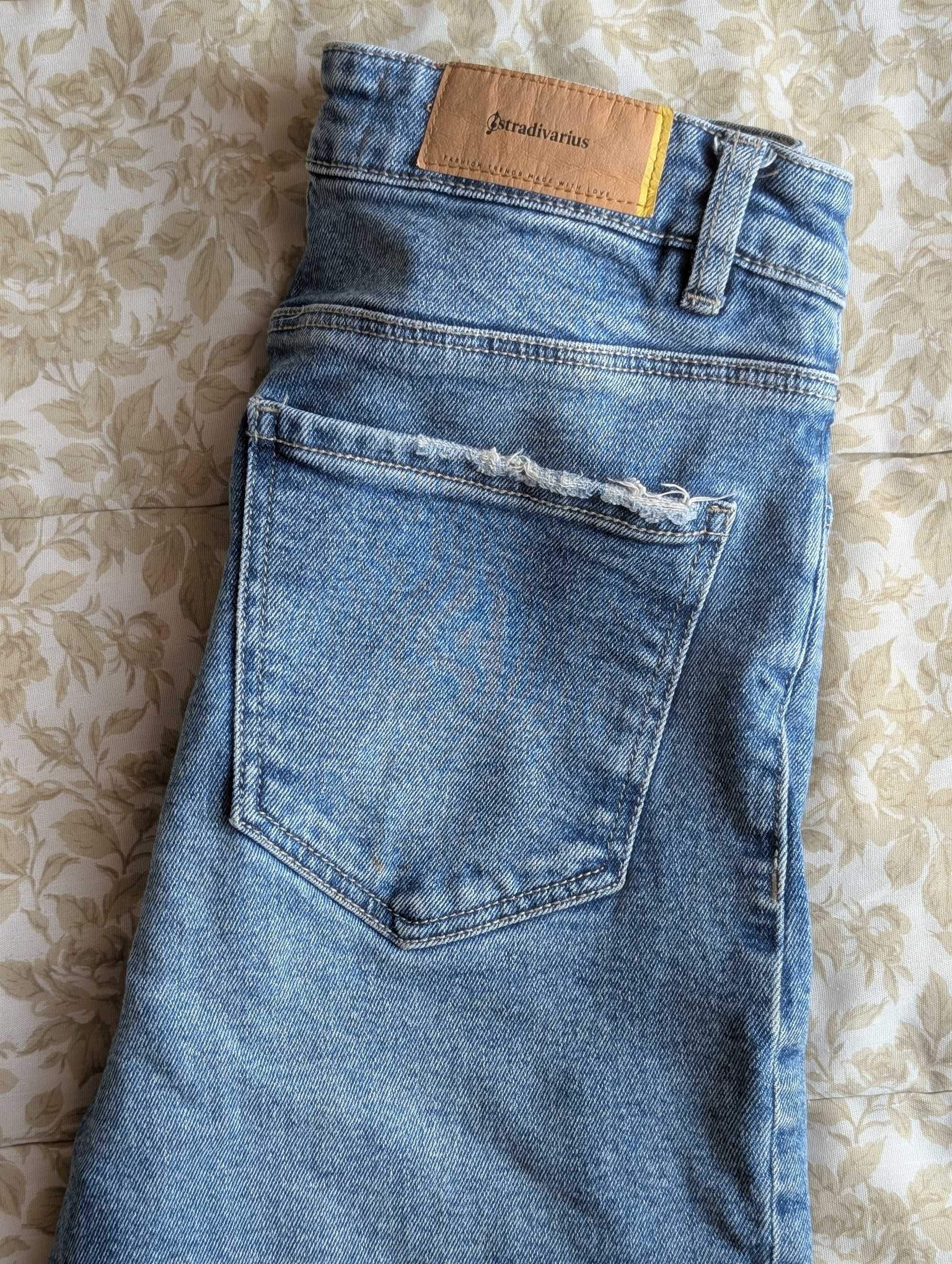 Blugi Stradivarius, M – stare bună
