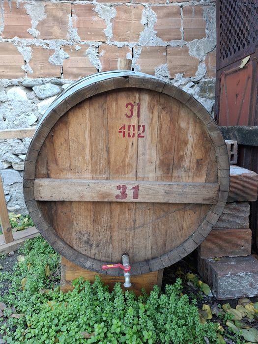 Бъчва за ракия и вино