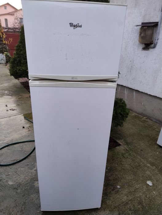 Vând frigider Whirlpool
