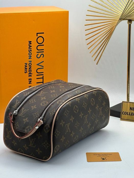 Borseta Louis Vuitton Noua !!! Dimensiuni 28/15 !!!