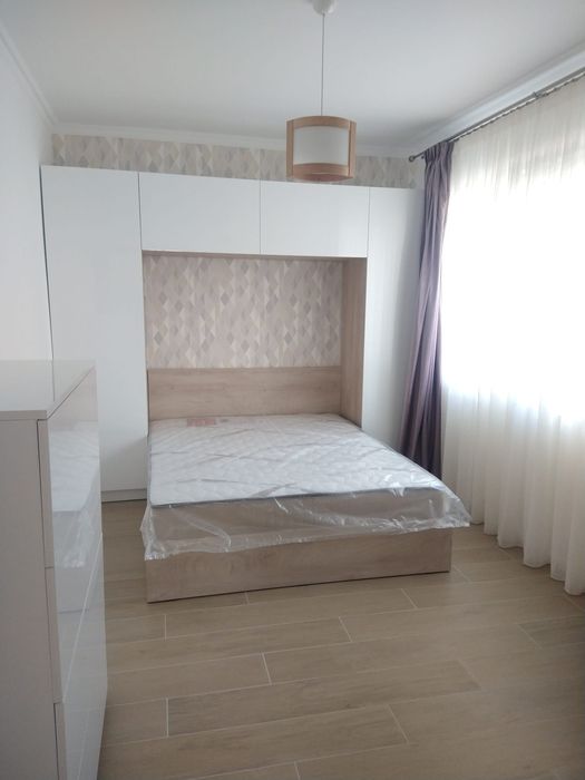 Închiriez duplex în Floresti