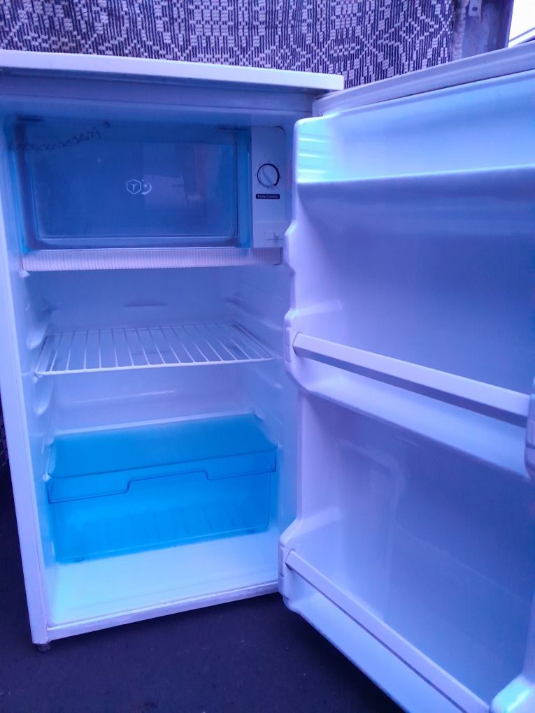 Продаётся холодильник Лж
